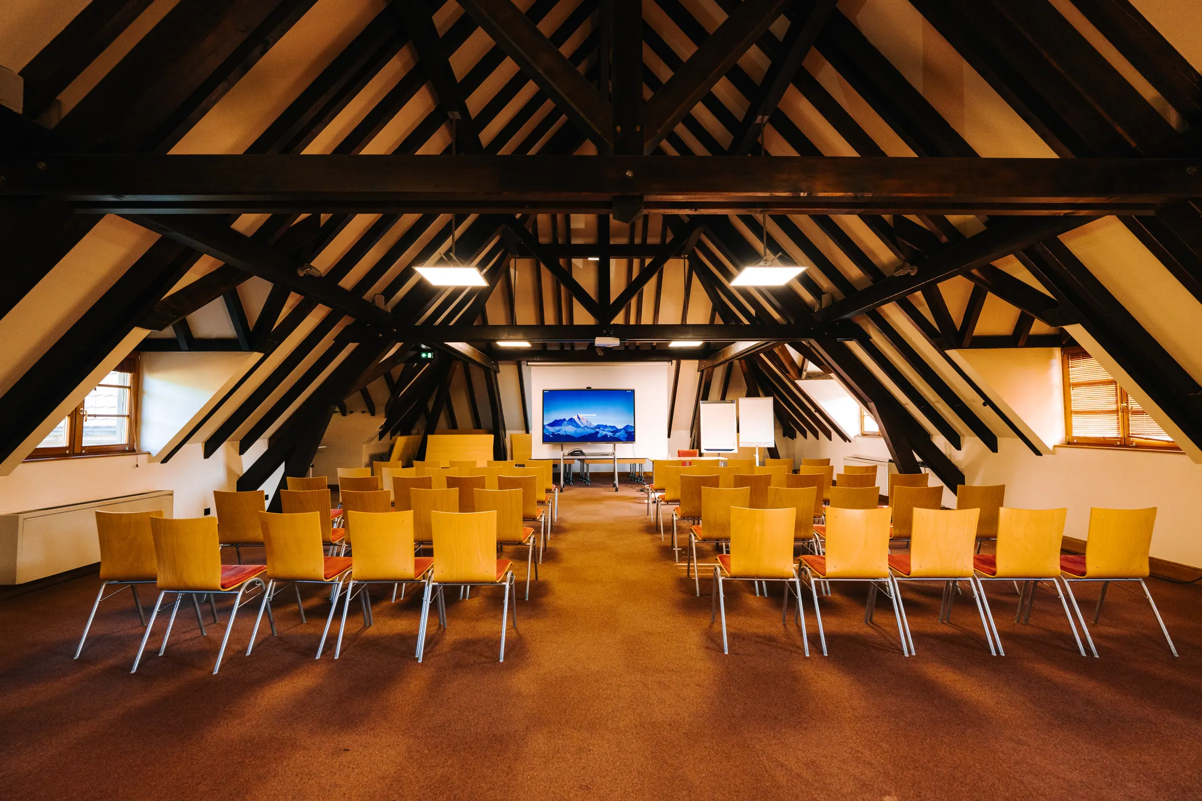 Le centre de séminaires, salle en configuration réunion